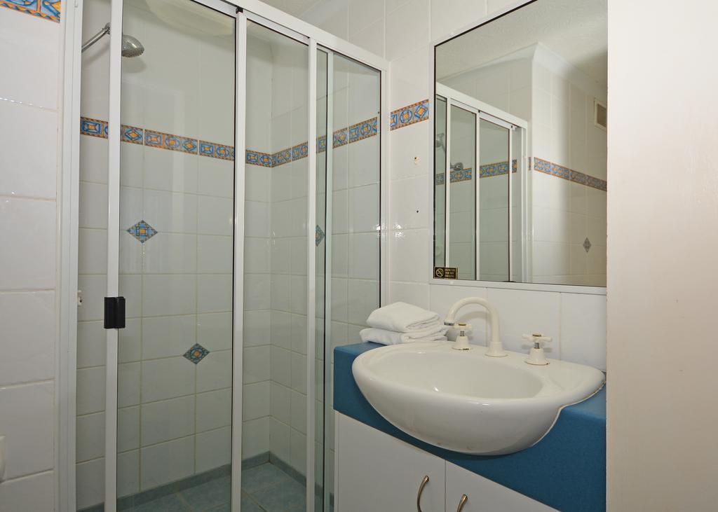 Jade Waters Luxury Apartments Харві-Бей Екстер'єр фото